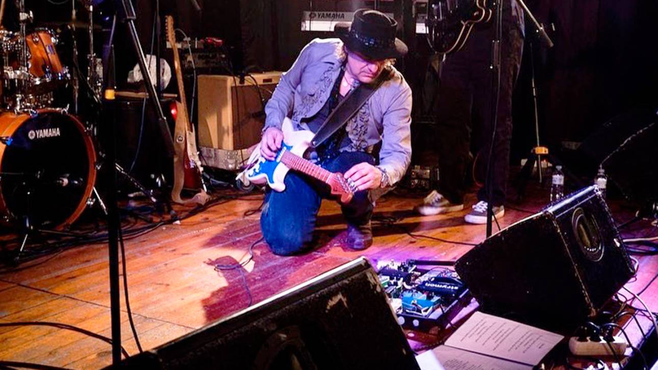 Pepe J. Gómez Trío - Music Bar Yesterday