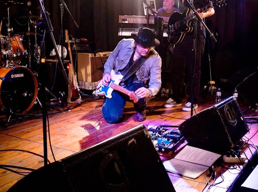 Pepe J. Gómez Trío - Music Bar Yesterday